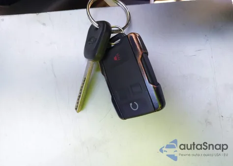 2015 Chevrolet Silverado 1500 1Lt из США, поврежденный, VIN 3GCPCREC4FG361748